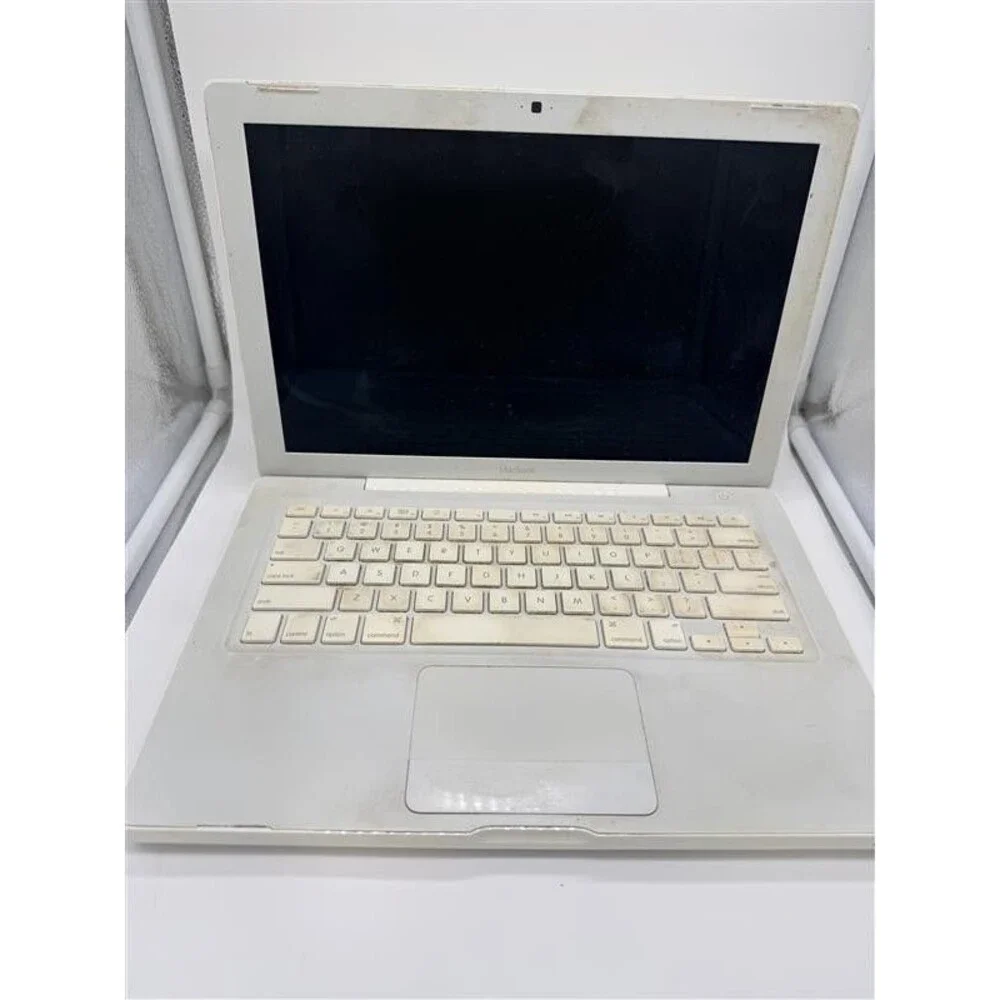 Apple MacBook A1181 13.3